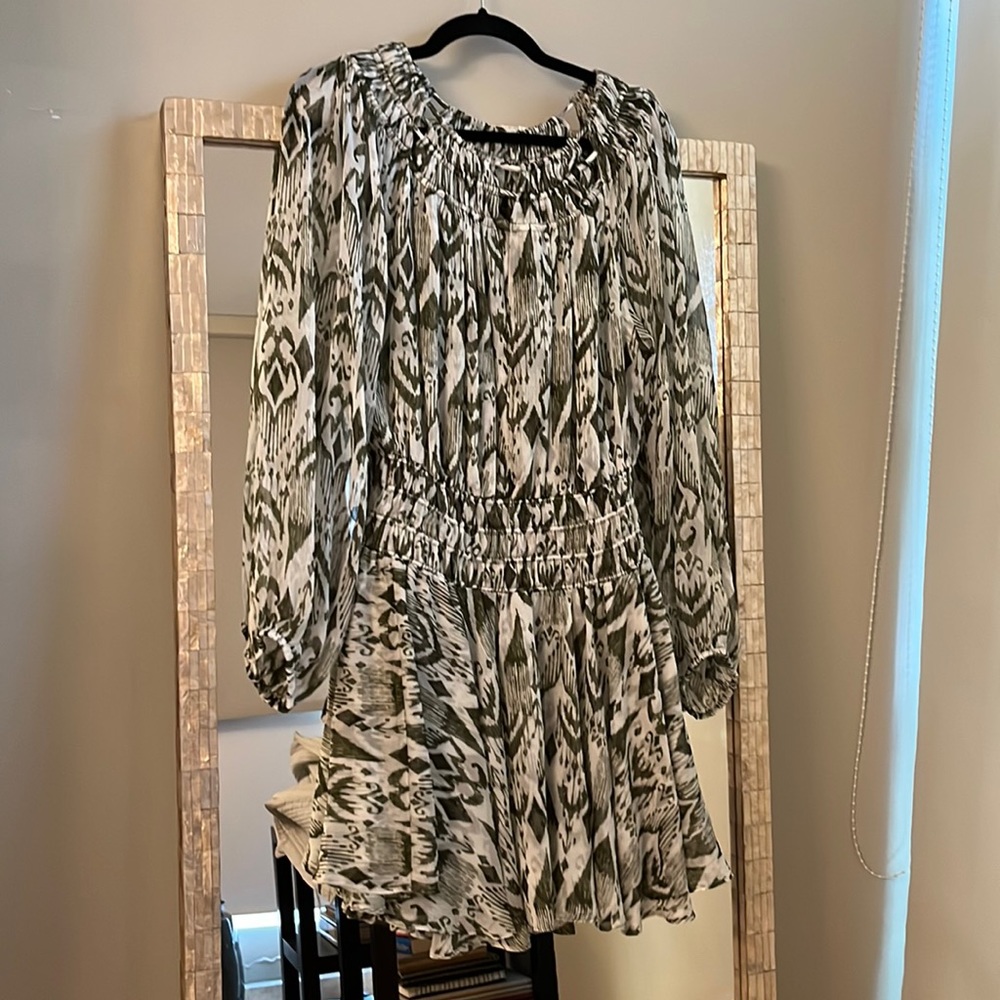 MISA short flowy dress